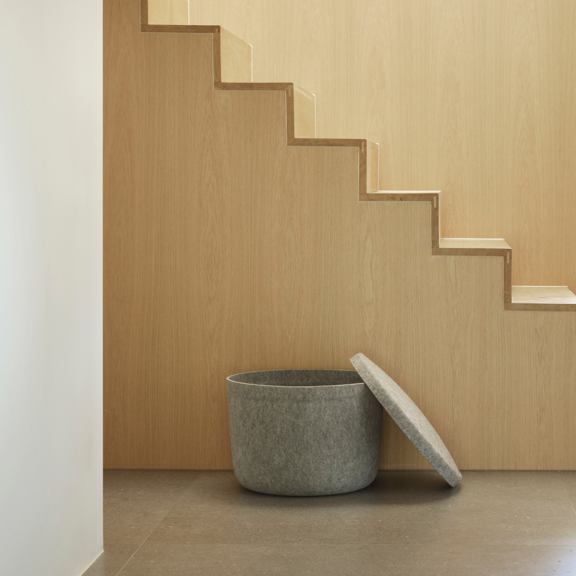 Hide Storage Pouf